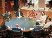 Prabowo Kritik Belanja Daerah Tak Produktif, Singgung Mobil Dinas Kepala Daerah Rp8 Miliar