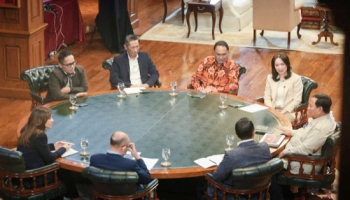 Prabowo Kritik Belanja Daerah Tak Produktif, Singgung Mobil Dinas Kepala Daerah Rp8 Miliar