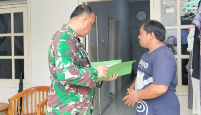 Babinsa Koramil Pulomerak Gencarkan Monitoring Kontrakan, Antisipasi Gangguan Keamanan Lingkungan