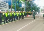 Babinsa Koramil 2302/Bojonegara Aktif Laksanakan Bintahwil, Latih PBB hingga Dampingi Petani Kacang Tanah