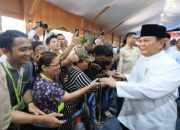 Pertama Kali Masuk Istana Saat Lebaran Bareng Prabowo, Warga Terharu: Oh Begini Rasanya