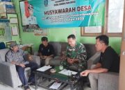 Babinsa Koramil 2301/Cilegon Gelar Karya Bhakti Perbaikan Jalan dan Drainase di Dua Wilayah