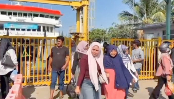 Aceh Mulai Bangkit, Pelabuhan Ulee Lheue Dipadati Wisatawan Sambut Kemeriahan Idulfitri