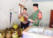 Babinsa Koramil 2305/Cinangka Monitoring Stok Kebutuhan Pokok dan Elpiji di Wilayah Binaan