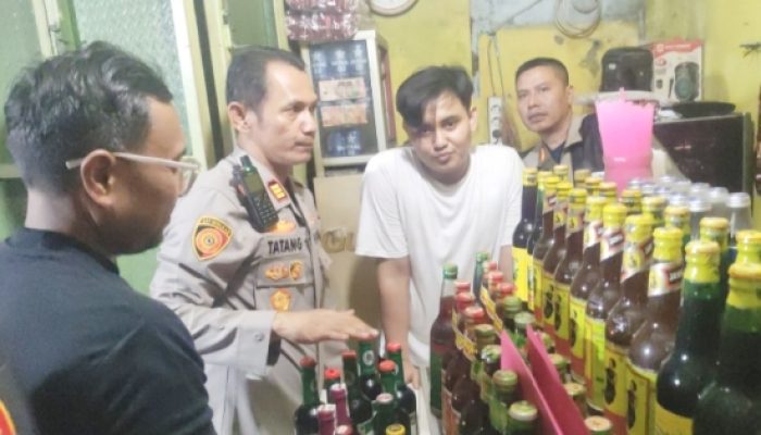 Berantas Penyakit Masyarakat, Muspika Kibin Tertibkan Lapak Tuak dan Warung Jamu Penjual Miras