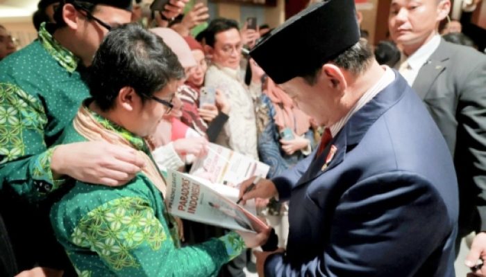 Diaspora di Jepang Deg-degan Dapat Tanda Tangan Prabowo: Di Luar Ekspektasi Saya