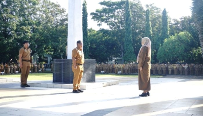 Pj Sekda Jeneponto Jadi Inspektur Upacara: Tekankan Integritas dan Sinergi untuk Pelayanan Optimal