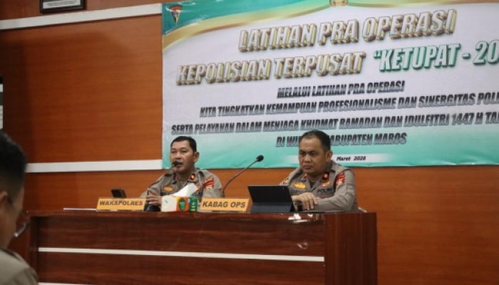 wakappolres Maros bersama kabag Ops memimpin latihan operasi ketupat 2026 Polres Maros