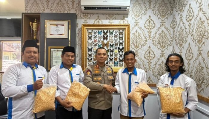 Kapolres Maros Terima Audiensi IKA PMII, Serahkan Bantuan Benih Jagung Dukung Program Ketahanan Pangan