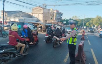 Sat Lantas Polres Maros Laksanakan Pengaturan Pagi, Beri Rasa Aman kepada Masyarakat