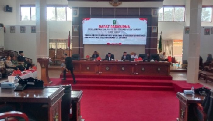 Pimpinan Daerah Kabupaten Takalar, H.Hengky Yasin Jawab Pandangan Umum Fraksi DPRD soal LKPJ 2025