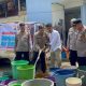 Polisi Penolong, Polres Maros Salurkan Bantuan Air Bersih Ke Sejumlah Lokasi Terdampak Kekeringan Di Maros