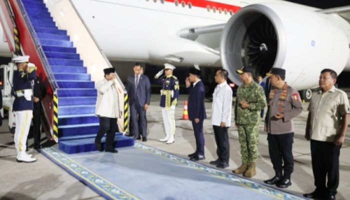 Tiba di Tanah Air Dini Hari, Prabowo Bawa Pulang Komitmen Bisnis Rp 575 Triliun dari Jepang dan Korea Selatan