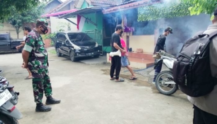 Babinsa Koramil 2302/Bojonegara Aktif Laksanakan Puanter, Jalin Kedekatan dengan Warga dan Pedagang