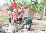 Babinsa Koramil 2301/Cilegon Gelar Karya Bhakti Bersama Warga, Bersihkan Lingkungan dan Drainase