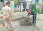 Babinsa Koramil 2305/Cinangka Gelar Karya Bhakti, Bantu Pembangunan Rumah dan Drainase Warga