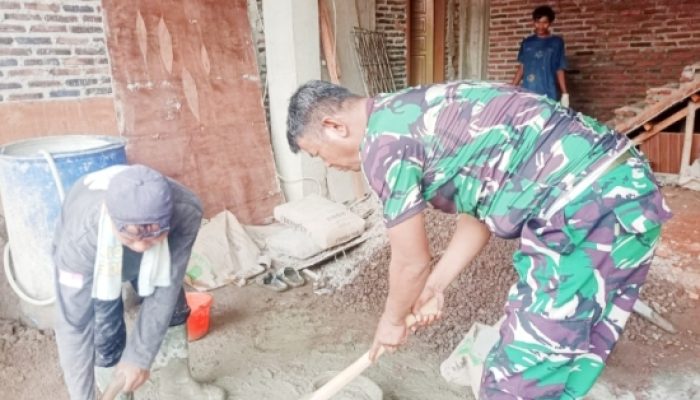 Babinsa Koramil 2302/Bojonegara Gelar Karbak, Bersihkan Sampah dan Sungai Bersama Warga