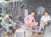 Babinsa Koramil 2304/Anyar Aktif Komsos, Bahas Posyandu hingga Keamanan Lingkungan Warga