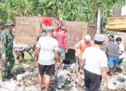 Babinsa Koramil 2301/Cilegon Bersama Warga Gelar Karya Bhakti Bersihkan Sungai dan Perbaiki Drainase