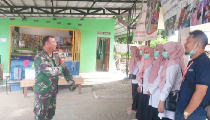 Babinsa Koramil 2304/Anyar Laksanakan Bintahwil, Perkuat Peran Kader Posyandu dan Dukung Pembangunan Desa