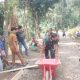 Babinsa Koramil 2306/Mancak Kompak Bersama Warga, Laksanakan Karbak Pengecoran dan Pembersihan Jalan