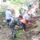 Babinsa Koramil 2302/Bojonegara Laksanakan Karbak, Bersihkan Sampah dan Sungai di Wilayah Binaan
