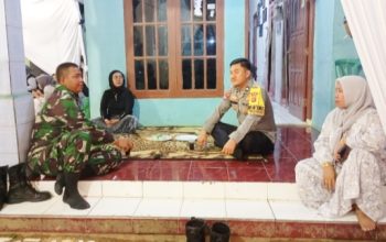 Babinsa Koramil 2305/Cinangka Intensifkan Komsos Bahas Bahaya Narkoba dan Keamanan Lingkungan