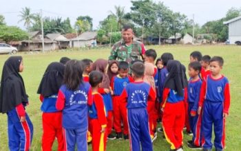 Babinsa Koramil 2304/Anyar Bina Generasi Muda Melalui Kegiatan di Sekolah Dasar