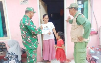 Babinsa Koramil 2303/Pulomerak Lakukan Pendataan Kontrakan dan Pasien Katarak di Wilayah Binaan