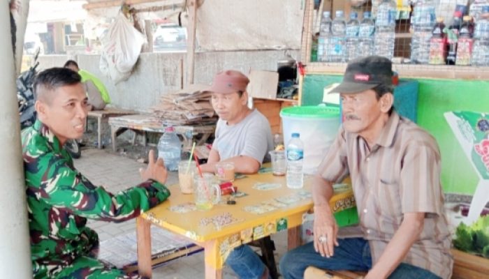 Babinsa Koramil 2304/Anyar Gencarkan Komsos, Perkuat Kamtibmas di Wilayah Binaan