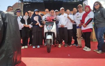 Ribuan peserta padati Sungailiat, doorprize motor listrik jadi perhatian utama warga