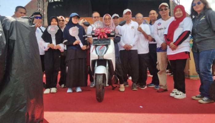 Ribuan peserta padati Sungailiat, doorprize motor listrik jadi perhatian utama warga