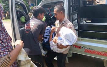 Aksi Sigap Polsek Tompobulu Tangani Laka Lantas Di Tombolo, Pastikan Korban Tertangani