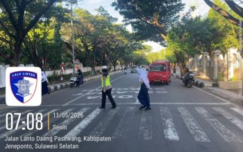 Polres Jeneponto Amankan Perlintasan Sekolah: Jamin Siswa Tiba di Sekolah dengan Selamat