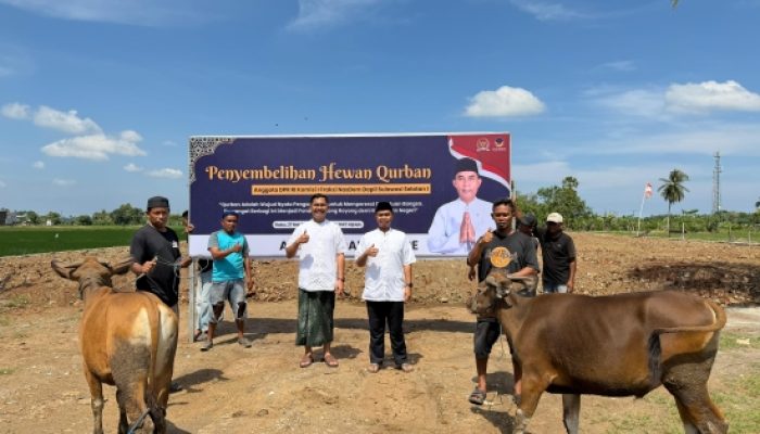 Semarak Idul Adha 1447 H, Achmad Daeng Se’re dan Fadel Achmad Sembelih 2 Hewan Qurban untuk Masyarakat