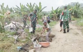 Gorong-Gorong Jebol, Danramil Bojonegara Ajak Warga Gotong Royong Perbaiki Akses Vital
