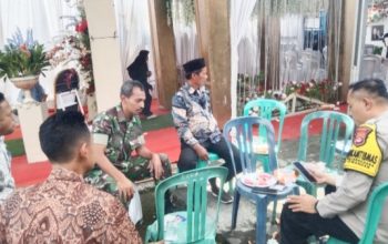 Cegah DBD, Babinsa Koramil Ciwandan Gencarkan Komsos Ajak Warga Gotong Royong Bersihkan Lingkungan