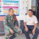 Babinsa Koramil Mancak Gencarkan Komsos, Bahas Stunting hingga Kebersihan Lingkungan Desa