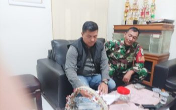 Babinsa Koramil 2301/Cilegon Gencarkan Komsos, Tertibkan Administrasi KDKMP Bersama Aparat Kelurahan