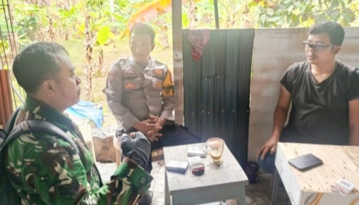 Babinsa Koramil 2305/Cinangka Gelar Komsos di Dua Desa, Dorong Kebersihan dan Peningkatan Ekonomi Warga