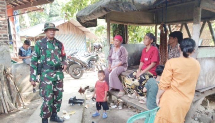 Babinsa Koramil 2304/Anyar Gencar Bintahwil, Tanamkan Disiplin Pelajar dan Kepedulian Lingkungan