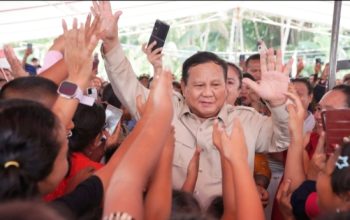 Momen Prabowo Menyanyi Bersama Anak-anak di Pulau Miangas, Wilayah Terluar Indonesia