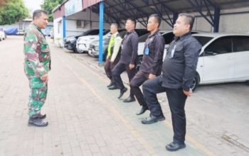 Babinsa Koramil 2307/Ciwandan Tingkatkan Disiplin dan Kesiapsiagaan Warga Lewat Pelatihan PBB dan Siskamling
