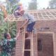 Babinsa Koramil 2303/Pulomerak Gencarkan Komsos, Bahas Rehab Mushola dan Kamtibmas Warga