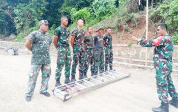 Babinsa Koramil 2303/Pulomerak Tingkatkan Pembinaan Wilayah Lewat Pengarahan Keamanan dan Pelatihan PBB