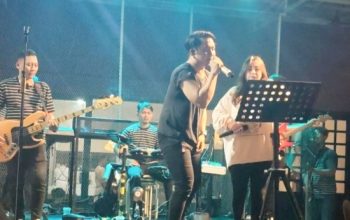 Putra Zigas Hibur Penonton di Tempat Ngopi Serang, Bawakan Lagu Hits hingga Bocorkan Super Album Baru