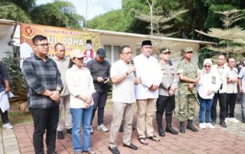 Prabowo Rutin Salurkan Hewan Kurban untuk Warga Sekitar Babakan Madang Hambalang