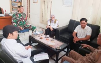 Babinsa Koramil 2301/Cilegon Perkuat Komsos Bersama Tokoh Masyarakat Demi Ciptakan Lingkungan Aman dan Kondusif
