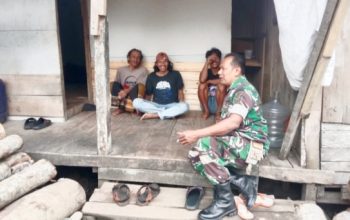 Babinsa Koramil 2305/Cinangka Tingkatkan Komsos, Ajak Warga Jaga Keamanan Lingkungan