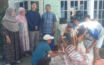 Rutin Berqurban Setiap Tahun, Owner PT Auristella Catering Ingin Berbagi Lebih Banyak untuk Karyawan dan Warga